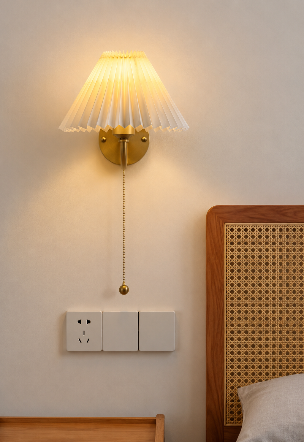 Applique Murale Plissée Dorée – Lampe Murale Design pour Chambre & Salon